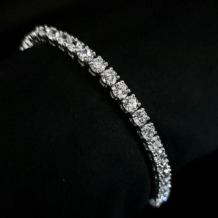 Luxury Sparkle Diamond Tennis Bracelet – Premium Silver Finish